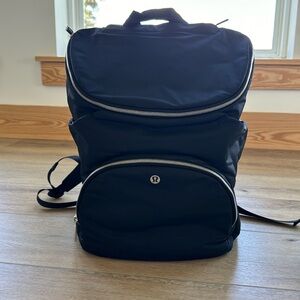 LULULEMON New parent backpack 17L